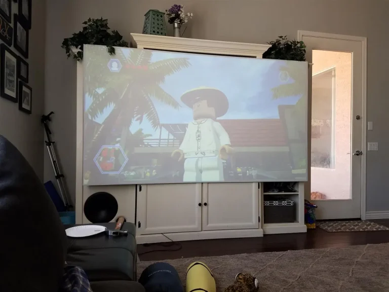 DIY Projector Screen: Create Your Own Home Theater Experience
